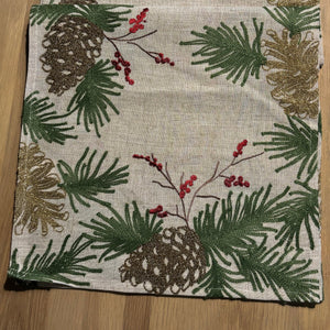 Emb Pine Cone Runner